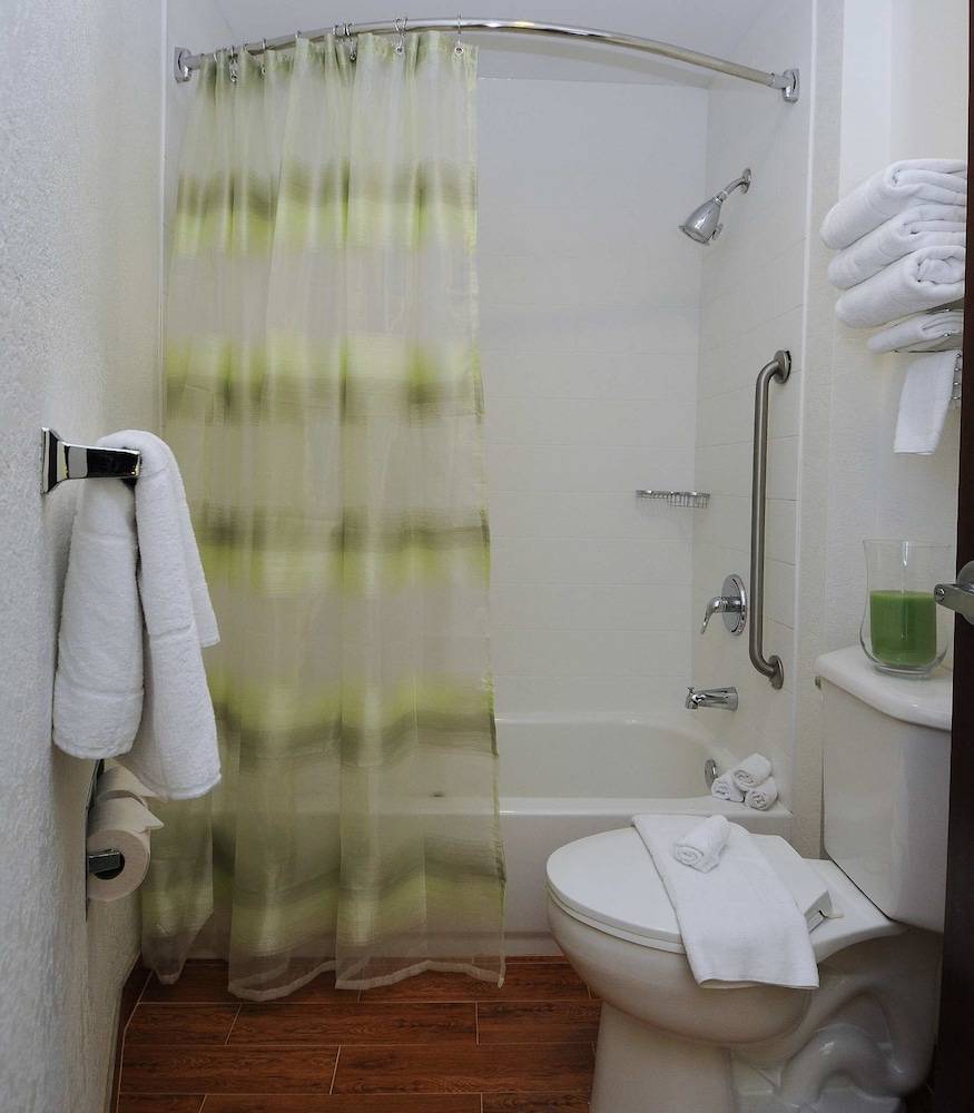 Springhill Suites by Marriott Warwick - photo 2