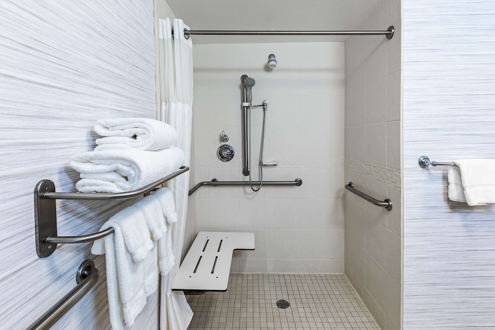 Hilton Garden Inn Aiken - photo 16