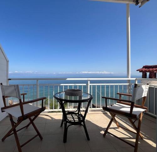 Andrew Seaside Apartment — 4-Star Luxury Hotel in Xylokastro, Greece