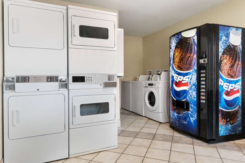 Super 8 by Wyndham Findlay - photo 22
