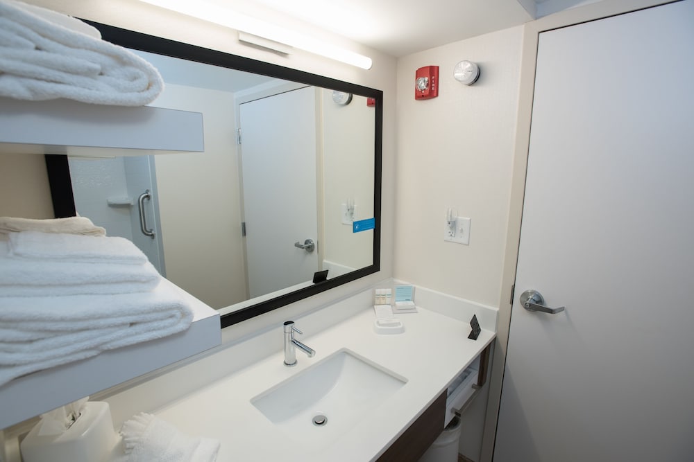 Hampton Inn Wooster - photo 5