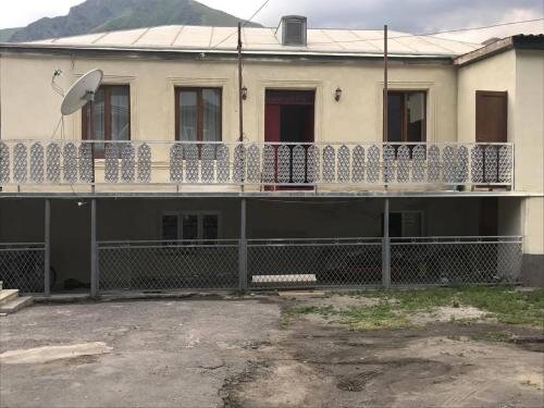 Shorena & Nino - carbon neutral hotel in Step'antsminda