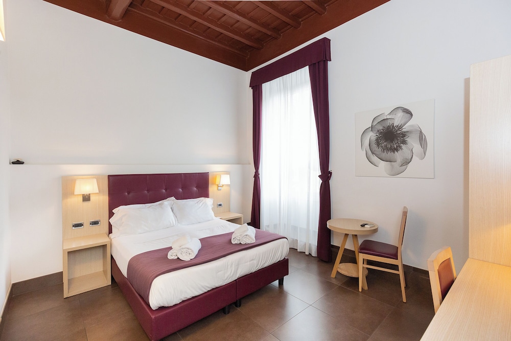 Suitinn19 — 4-Star Luxury Hotel in Rome, Italy