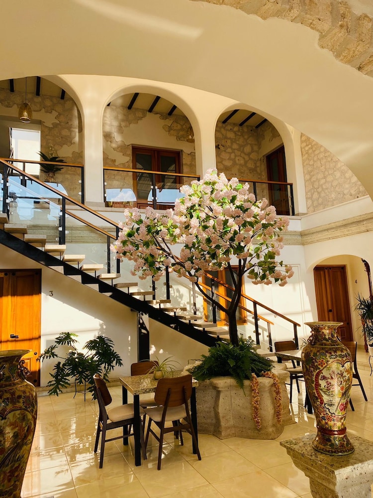 Mansión Leonor in Ezequiel Montes, Mexico