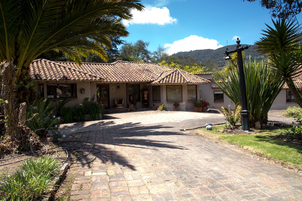Cueva del Oso By Nomad Guru in La Calera, Colombia