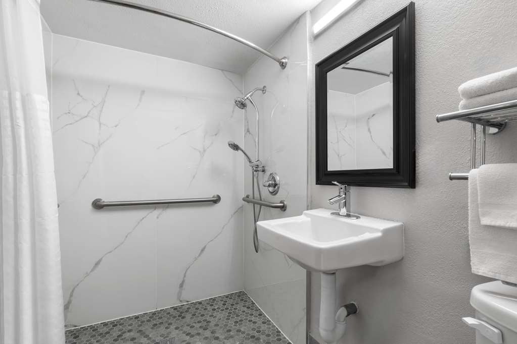Super 8 by Wyndham Longview North - photo 20