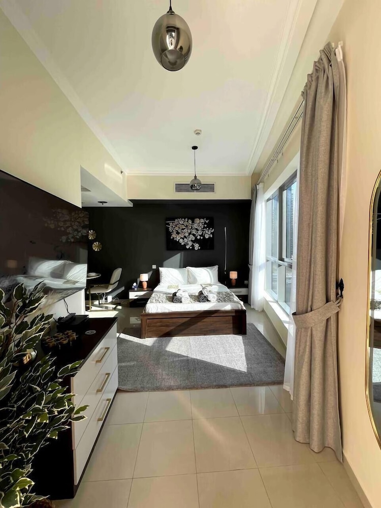 Modern Studio Dubai Marina - last minute hotel in Dubai