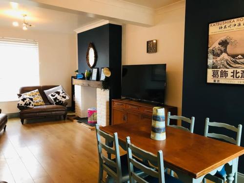Spacious 3 bed house near beach — 4-Star Luxury Hotel in Lowestoft, United Kingdom