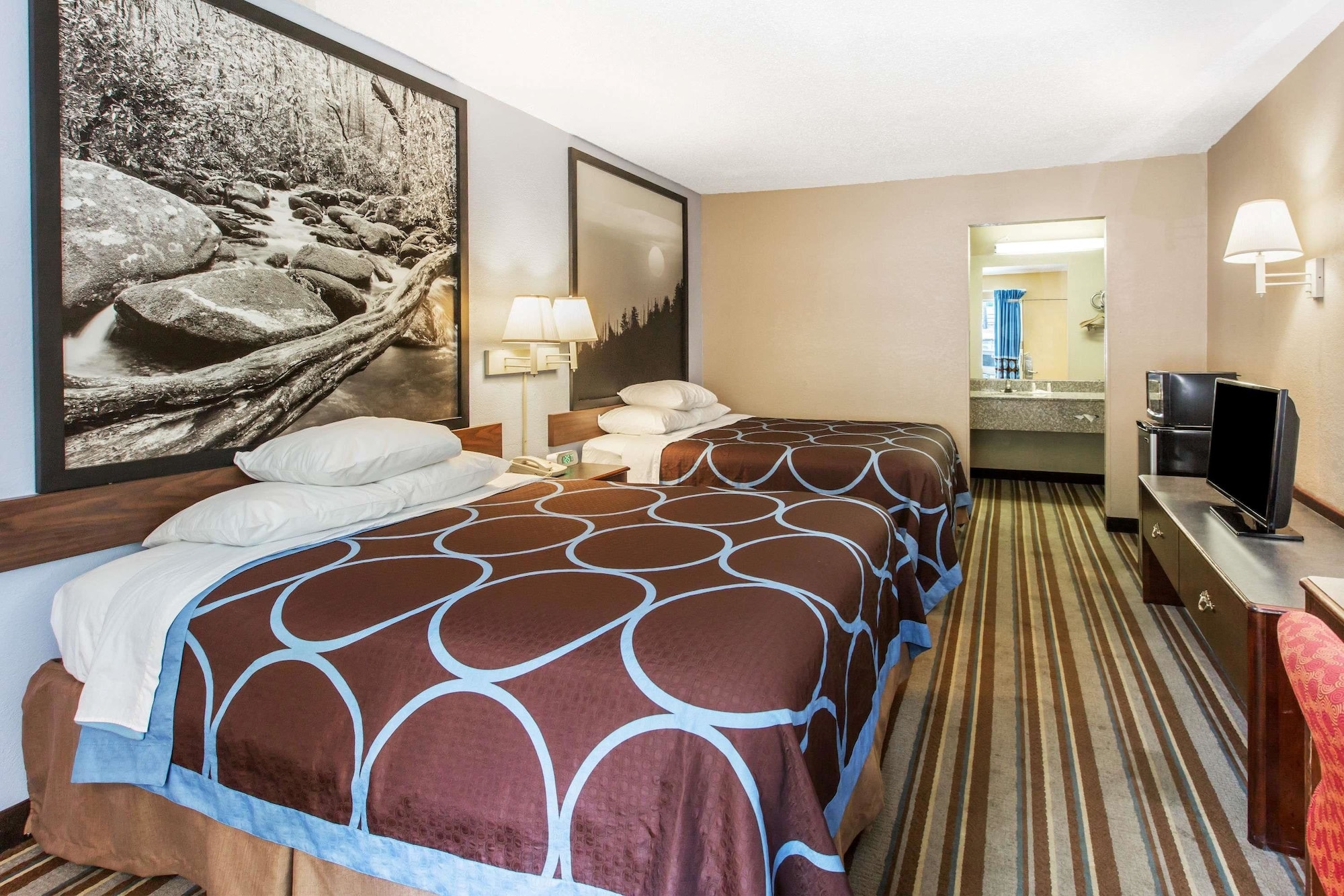 Super 8 by Wyndham Caryville TN - photo 3