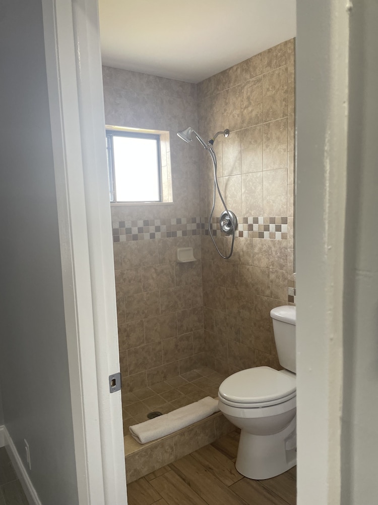 Sunny Palms Inn - photo 25