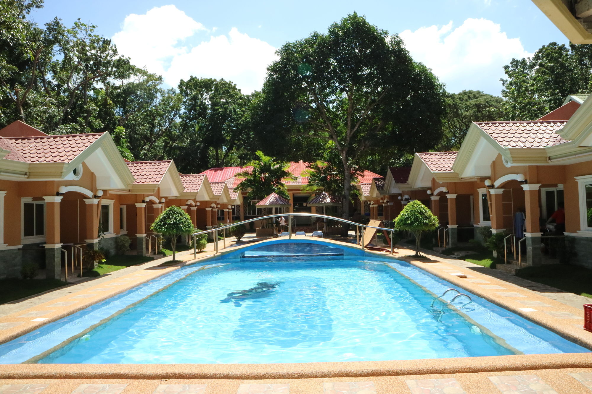 Cambriza Suites in Panglao, Philippines