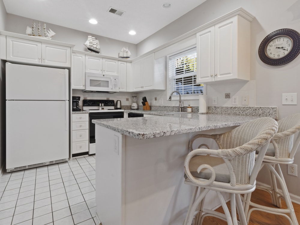 Fairway Oaks 7B by Seaside Vacations - photo 8