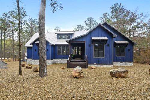 Ap`s Landing in Broken Bow, United States