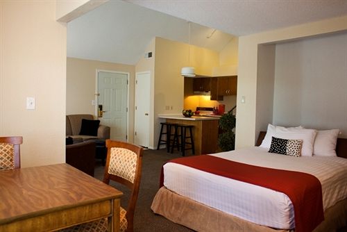 Chase Suite Hotel - photo 19