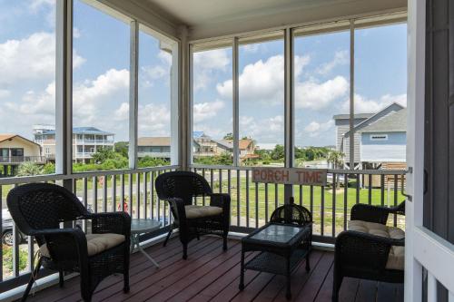40 East Peach Bound by Oak Island Accommodations - photo 10