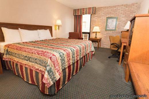 Pear Tree Inn McAllen - photo 5