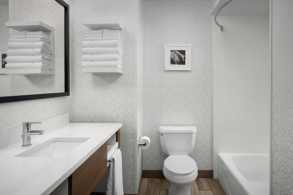 Hampton Inn Butte - photo 19