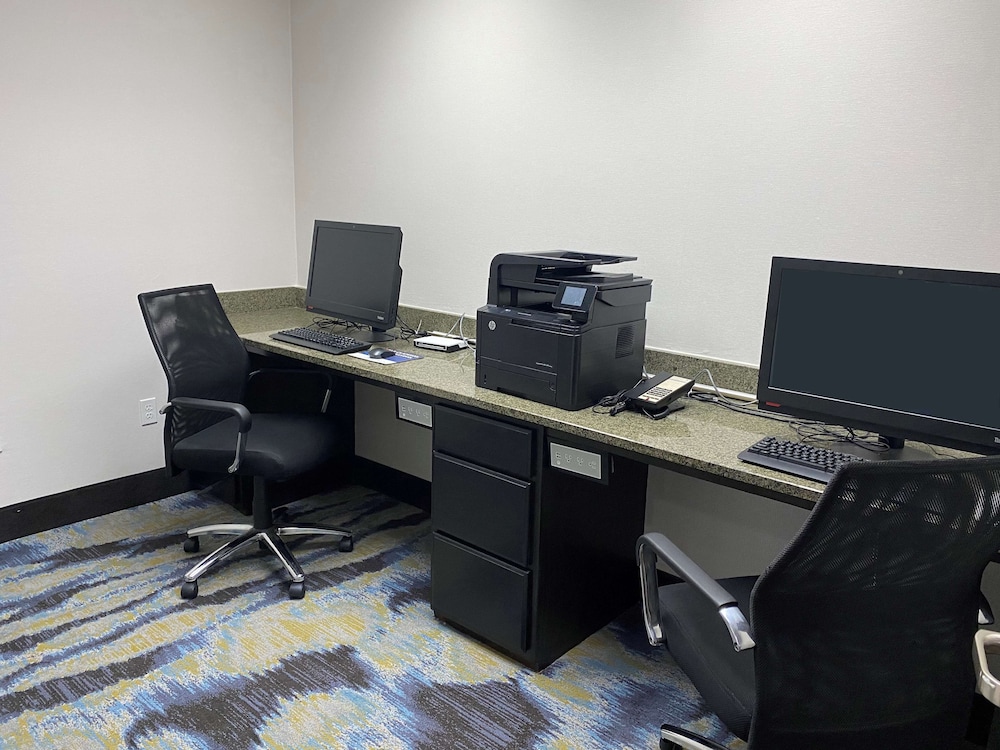 Hampton Inn Ft. Chiswell Max Meadows - photo 18