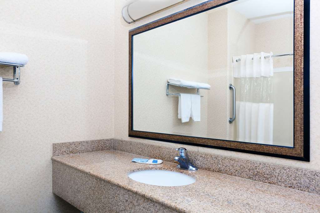 Howard Johnson By Wyndham Bakersfield CA - photo 6