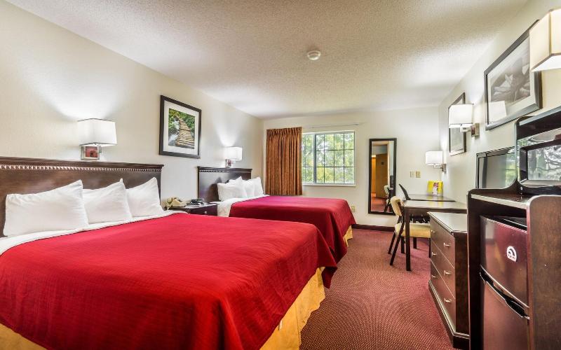 Wamego Inn and Suites - photo 7