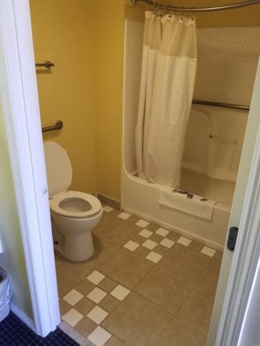 America's Best Inn - photo 17