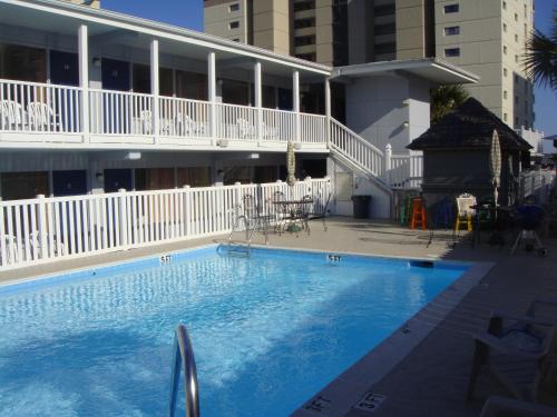 Edgewater Inn - photo 6