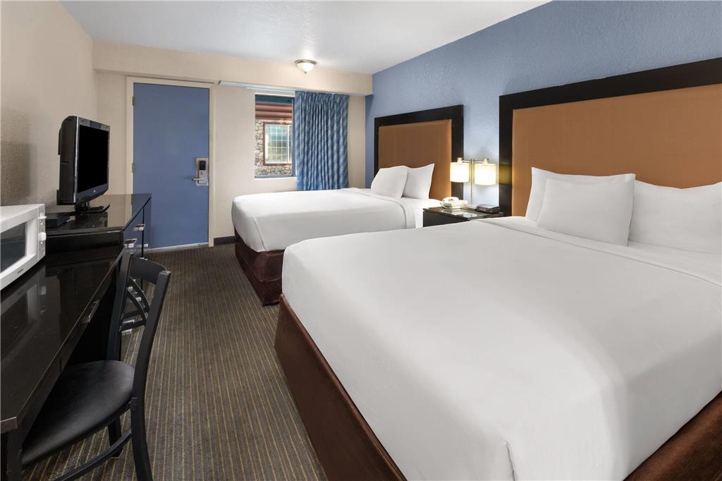 Days Inn by Wyndham Mackinaw City Bridgeview Area - photo 14