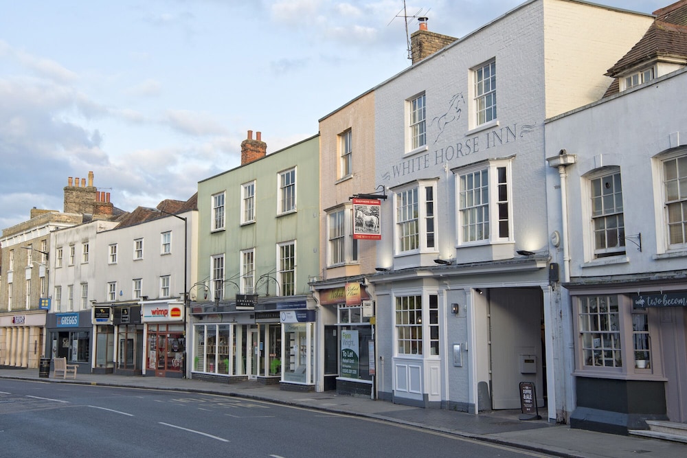 The White Horse — 4-Star Luxury Hotel in Maldon, United Kingdom