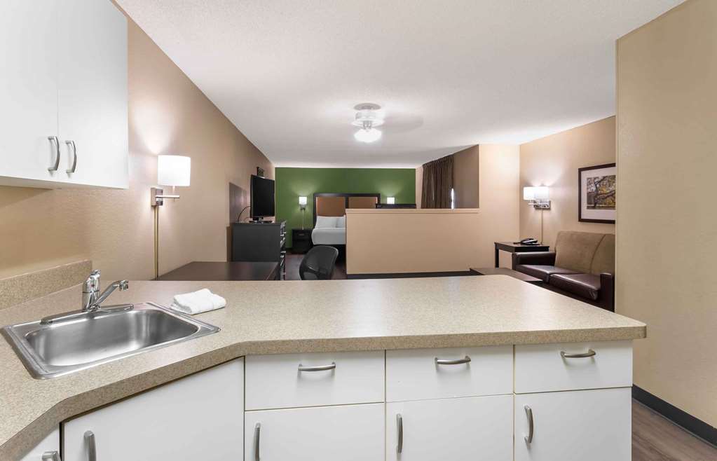 Extended Stay America Suites Chesapeake Greenbrier Circle - photo 29