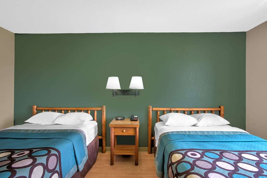 Super 8 by Wyndham Ticonderoga - photo 12
