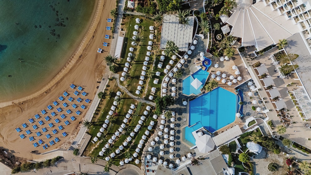 The Golden Coast Beach Hotel — Paralimni