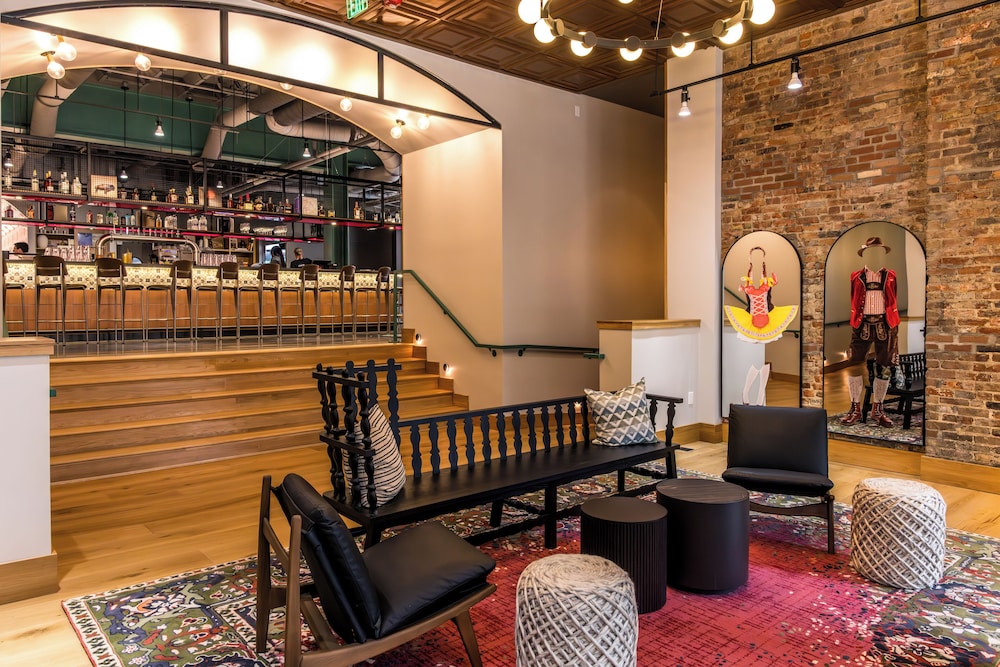 Moxy Cincinnati Downtown - photo 4