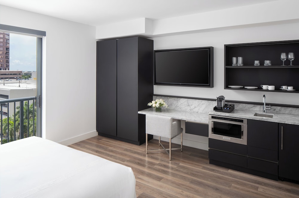 Hotel Aka West Palm - photo 14