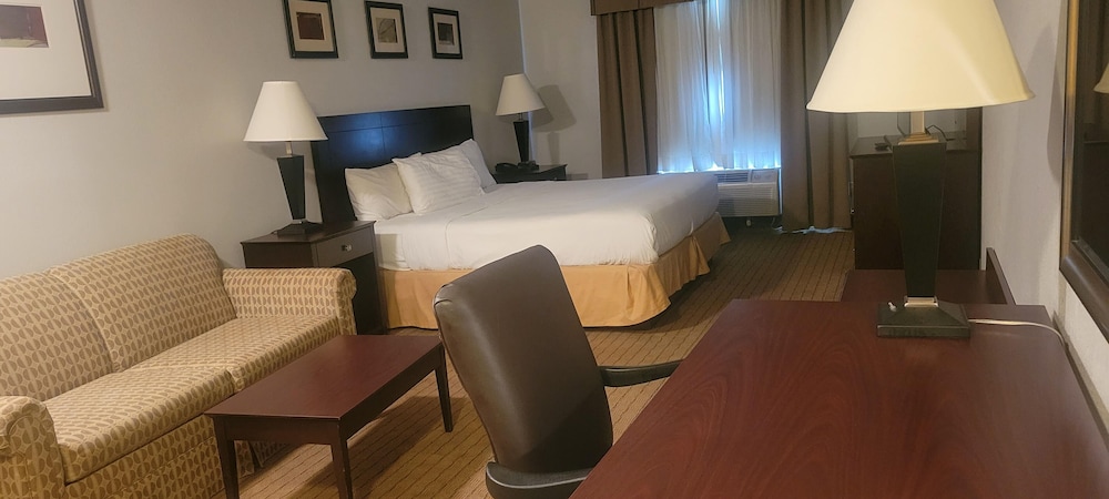 The Arc Hotel - photo 11