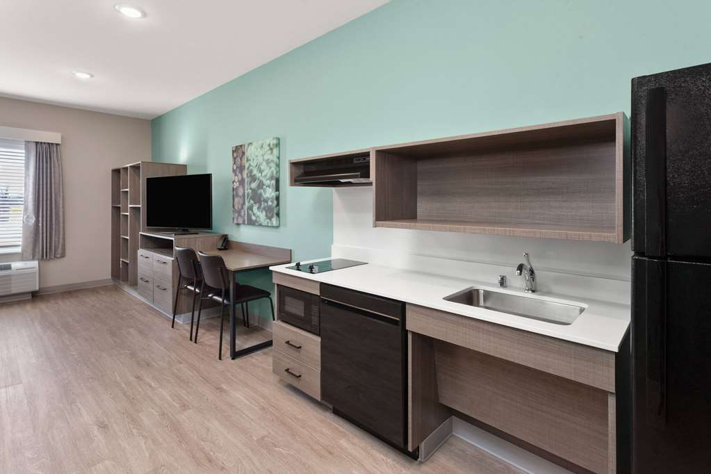 ECHO Suites Extended Stay by Wyndham Madison - photo 31
