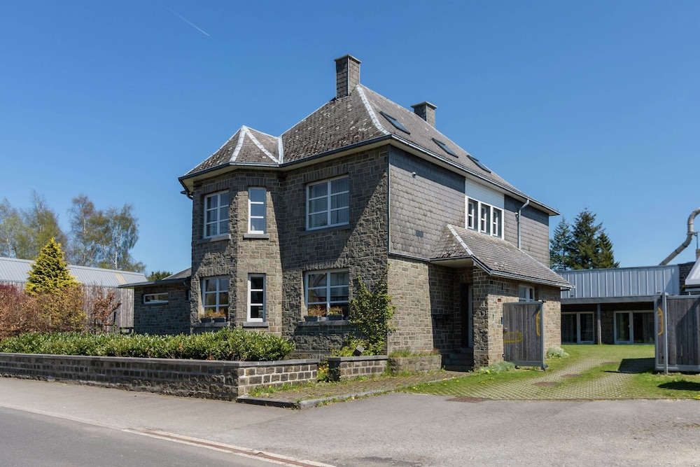 Group Cottage in Sourbrodt — 4-Star Luxury Hotel in Waimes, Belgium