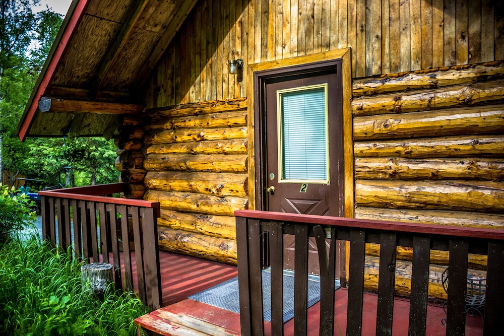Midnight Sun Log Cabins - photo 17