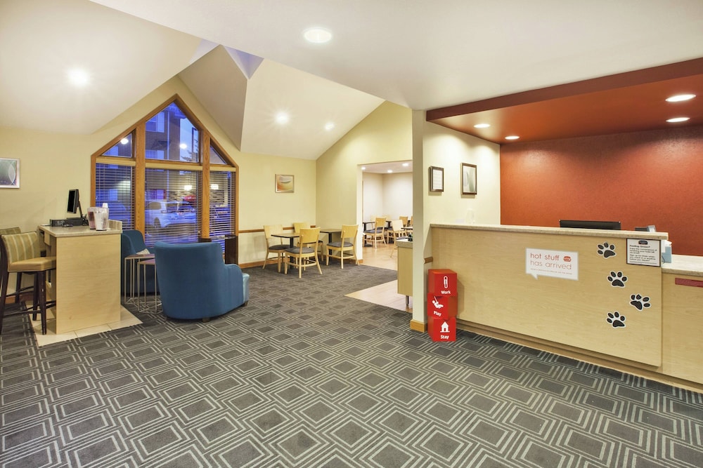 TownePlace Suites Detroit Sterling Heights - photo 2