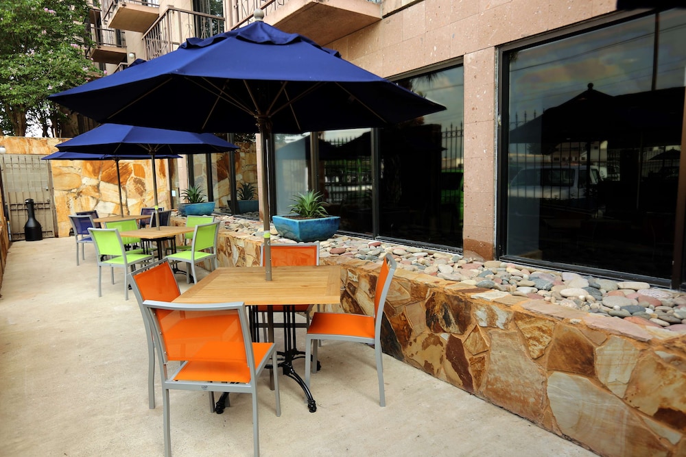 DoubleTree Suites by Hilton Hotel McAllen - photo 44