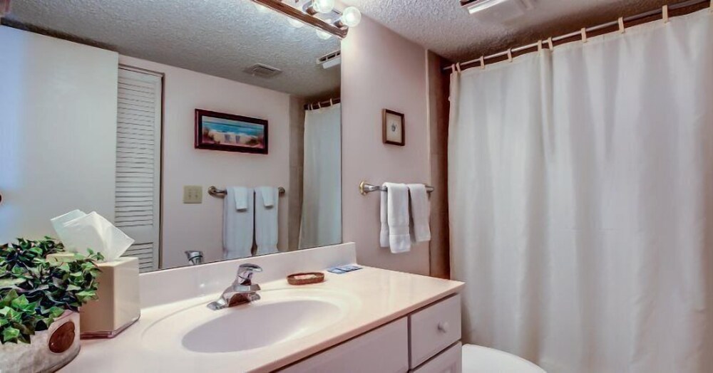 2034 Beachwood - photo 17