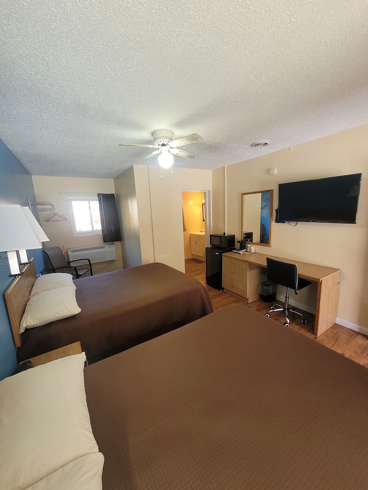 Economy Inn Sylva - photo 15