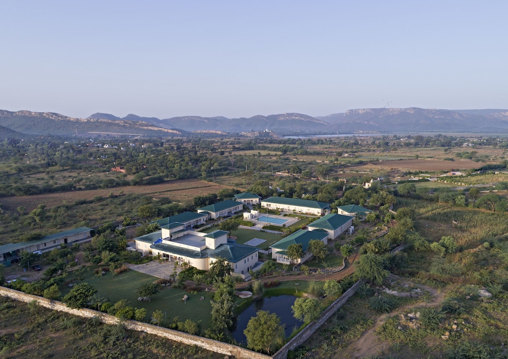 Hotel Sariska Manor - carbon neutral hotel in Rajgarh