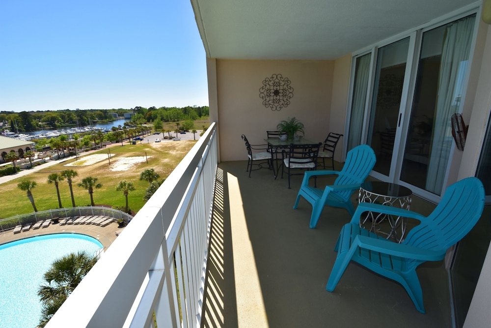 North Tower Apartment 606 - photo 17