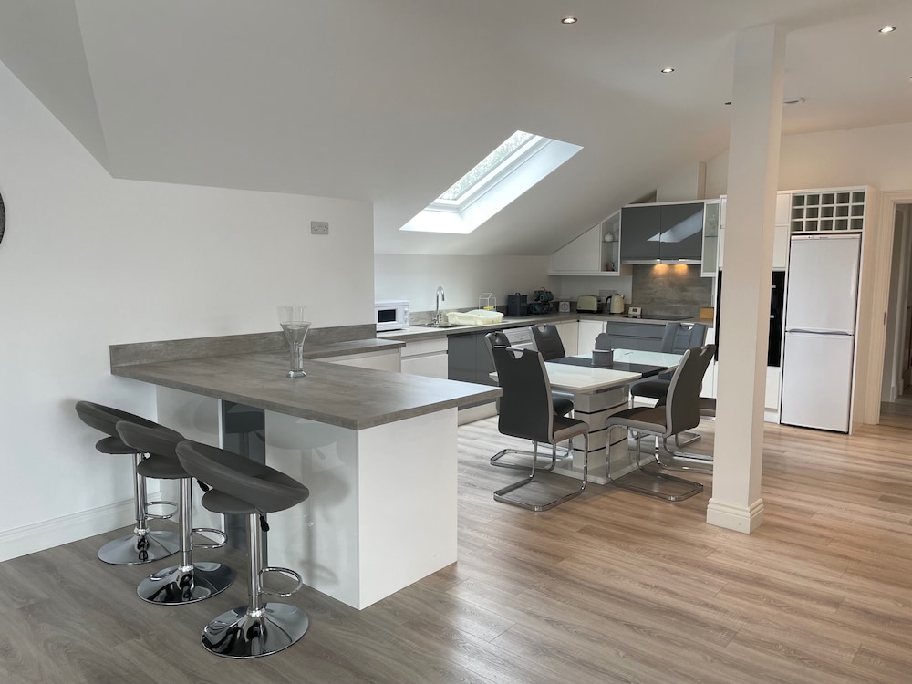 Lough Key Luxury Riverfront Apartment