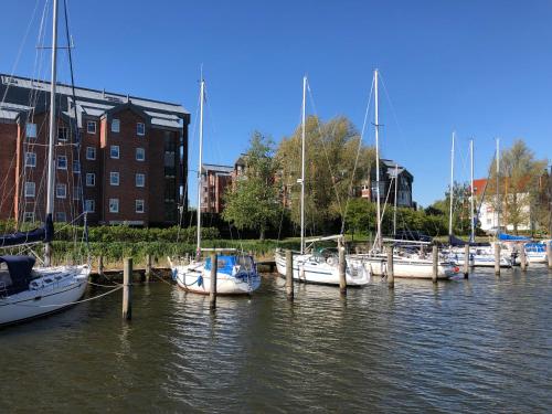 Ferienwohnung direkt am Ryck Nahe UNI und Kliniken — 4-Star Luxury Hotel in Greifswald, Germany