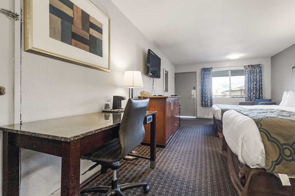 Heritage Inn Express Hayward - photo 17