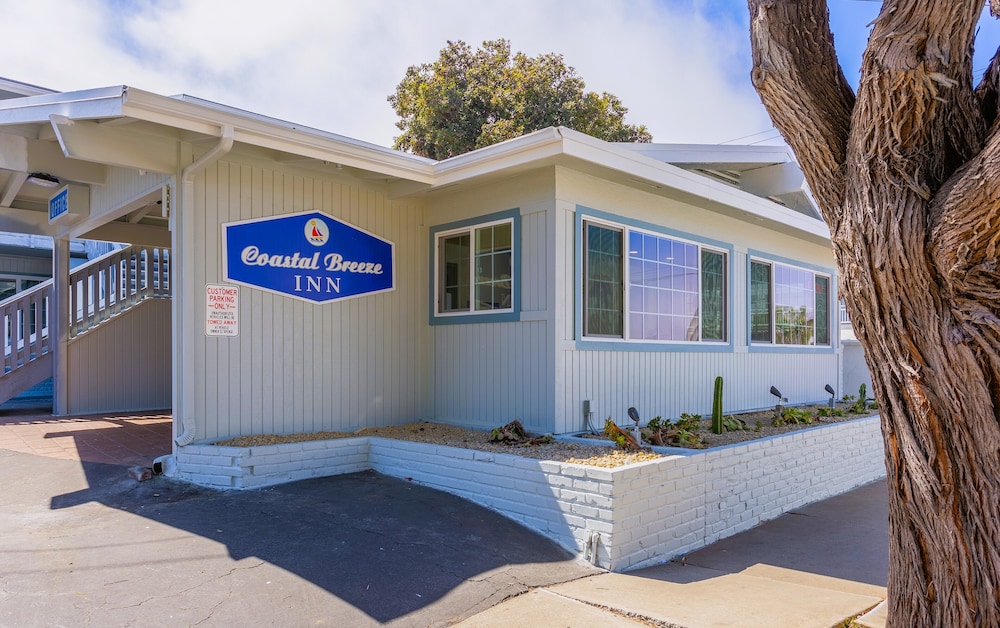 Coastal Breeze Inn - photo 34