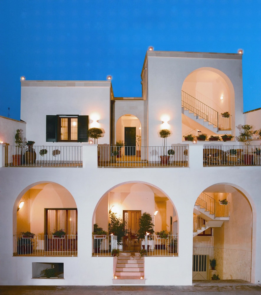 Antico Camino - carbon neutral hotel in Muro Leccese
