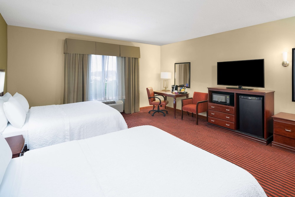 Hampton Inn Covington GA - photo 8