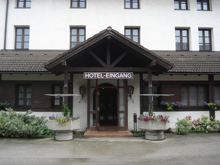 Regerhof - carbon neutral hotel in Germering